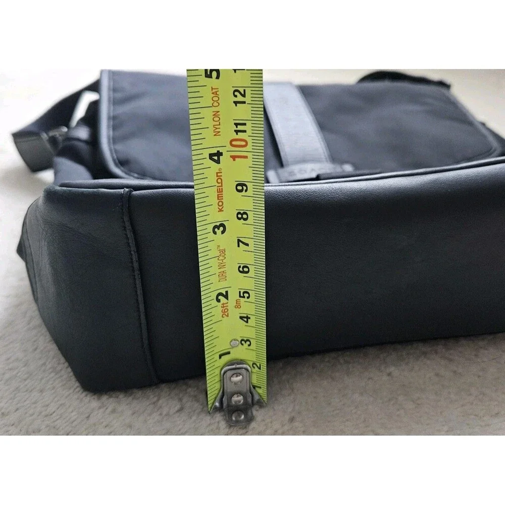 Vintage Coach Black Nylon & Leather Trim Messenger Bag - Picture 7 of 16